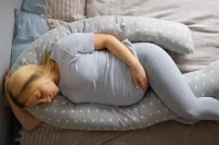 posisi tidur agar bayi cepat lahir