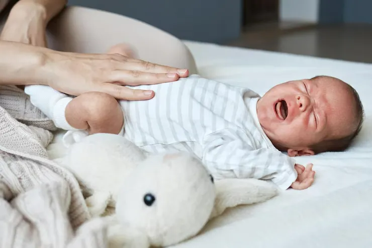 cara mengatasi perut kembung pada bayi