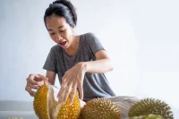 apakah ibu menyusui boleh makan durian